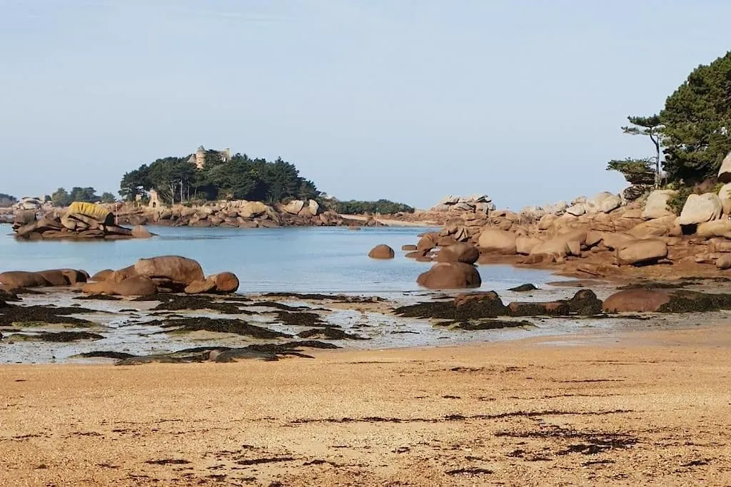 Apartment Grand Appartement Renove Centre Historique Proche Plages Perros-Guirec